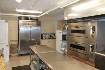 DSC01686-sm-big-kitchen